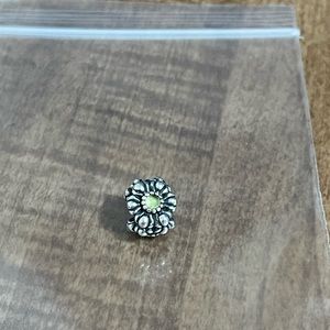 Pandora Peridot Floral Charm